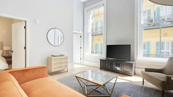 Studio (4 Bedrooms) | Fasade