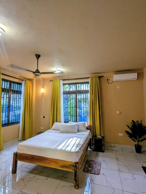 1 bedroom, free WiFi, bed sheets