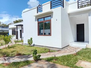 Exterior - The Island at BofA Cozy 1BR Kilifi Villa • Pool • Fast Wi-Fi • AC (Kilifi)