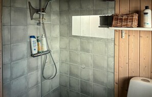 Shower - Lovely home in Slagelse with WiFi (Slagelse)