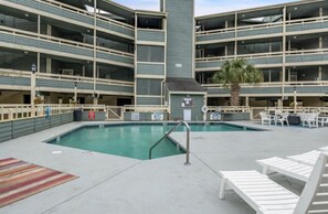 Outdoor pool - North Myrtle Beach Golf Glenn Villa (North Myrtle Beach)