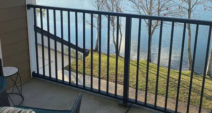 Coastal Comfort retreat offers 1 Bedroom, 1 Bathroom, and a Futon with Lakeview.