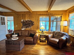 Living area - 2 Bed Cabin on the Lake - Great Ice Fishing (Rice)