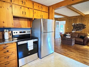 Interior - Beautiful 2-bedroom house in Rice perfect for a relaxing getaway (Rice)