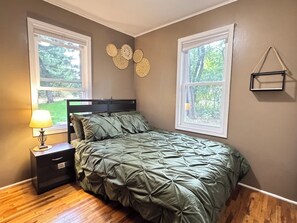 2 bedrooms, free WiFi, bed sheets - 2 Bed Cabin on the Lake - Great Ice Fishing (Rice)