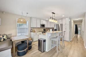 Fridge, microwave, oven, stovetop - Paradise Found - Luxury Lakefront Retreat w/Dock, Fire Pit & Game Room Sleeps 12 (Mooresville)