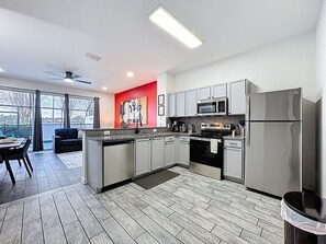 Coffee/tea maker, fridge, microwave, oven - Windsor Hills 3BR Townhome w/ Pool, 2mi to Disney (Kissimmee)
