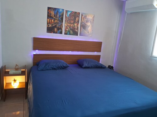 Comfortable apartment with Wi-Fi and great location.