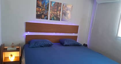 Comfortable apartment with Wi-Fi and great location.