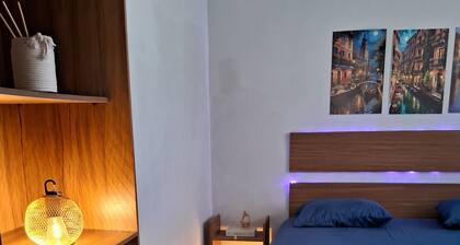 Comfortable apartment with Wi-Fi and great location.