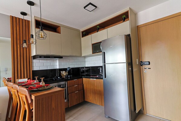 Apartment, Smoking