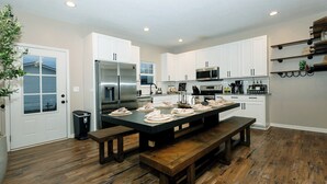 Coffee/tea maker, fridge, microwave, oven - Brand New HGTV-Quality Family Retreat: Hot Tub, Sauna & Arcades (Indianapolis)