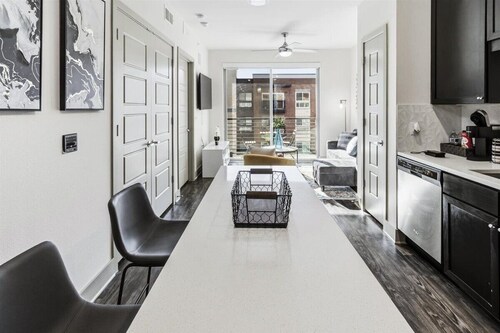 Luxury Chic Retreat