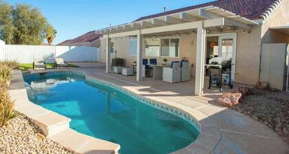 6BR Vegas Home+Pool with a Chic Modern Touch