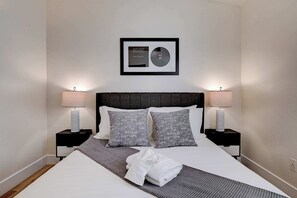 6 makuuhuonetta, vauvan matkasänky, Wi-Fi, vuodevaatteet