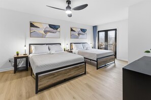 5 bedrooms, iron/ironing board, WiFi, bed sheets - Amazing remodeled property in the Heart of Indy (Indianapolis)