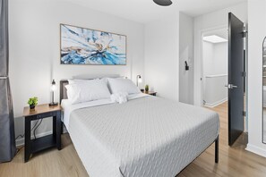 5 chambres, fer et planche à repasser, Wi-Fi, draps fournis