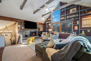 Televisor intel·ligent i llar de foc 