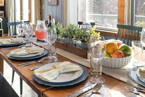 Dining - Luxe Escape in Galena Territory /  Sauna / Hot Tub  /  Fire Pit  /  Games! (Galena)