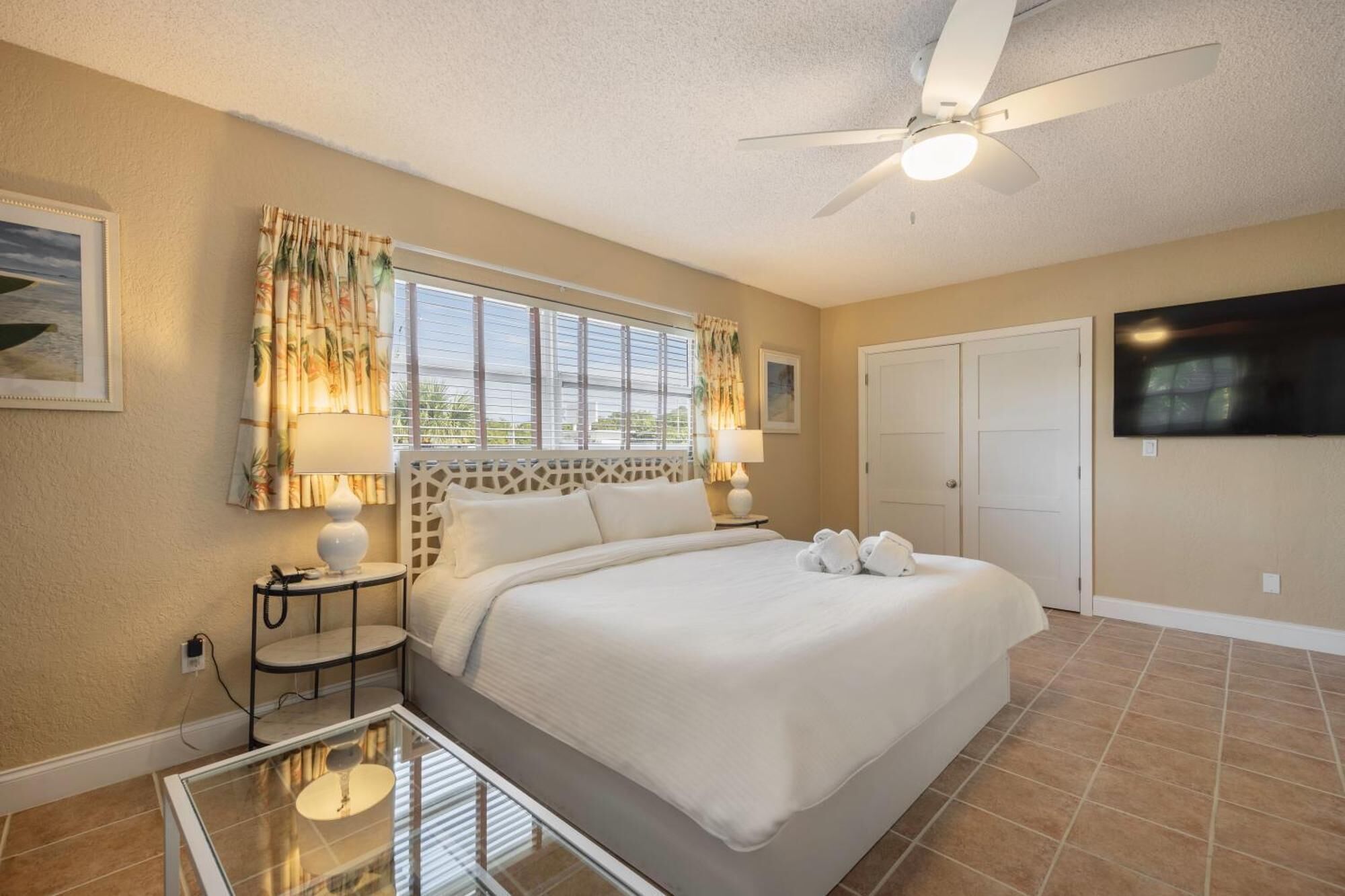 1 bedroom, iron/ironing board, internet, bed sheets