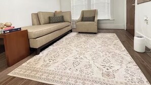 Interior - Relax in this cozy home near downtown & stadiums with everything you need. (Houston)