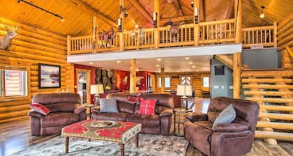 Montana Lodge on 132 Acres | Sleeps 12