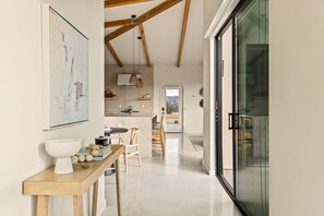 Entry console and hallway - Alba · Pool, Hot Tub, Outdoor Movies, Fire Pit (Joshua Tree)