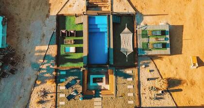 Desert Home w/ Container Pool, Hot Tub & Fire Pit