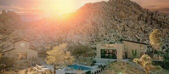 Boulders Gate By The CoHost Company