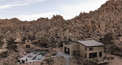 Boulders Gate • Luxury Pool Villa on National Park