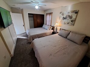 1 habitación, tabla de planchar con plancha, internet y ropa de cama 