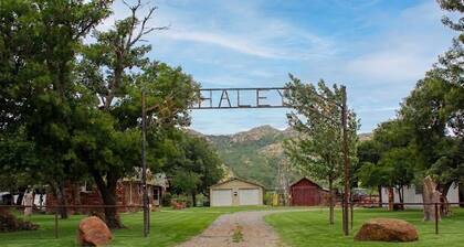 Private Ranch Retreat with Panoramic Views of the Wichita Mountains