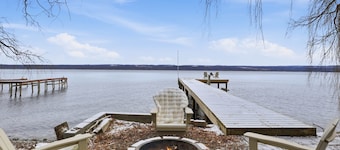 Seneca Lake Cottage | Lakefront Retreat