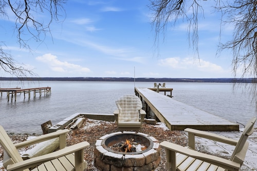Seneca Lake Cottage | Lakefront Retreat