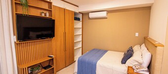 Studio no Centro com Academia Piscina e Varanda