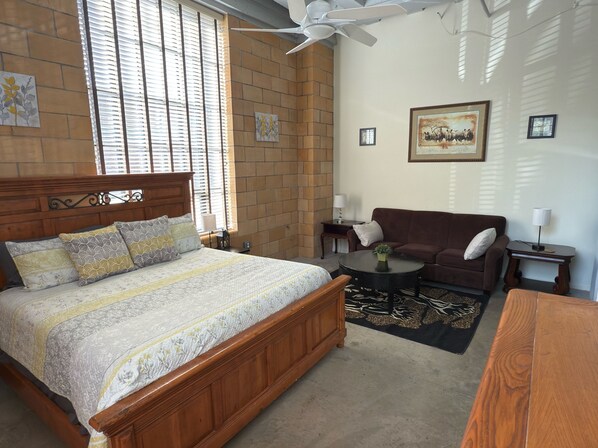 Iron/ironing board, internet, bed sheets