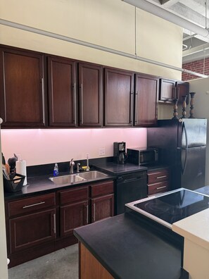 Microwave, oven, stovetop, dishwasher