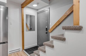 Interior - Adorable 1-bedroom apartment with AC in charming Québec (Québec)