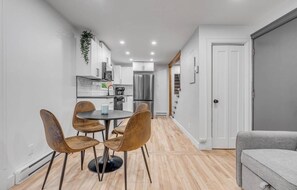 Interior - Adorable 1-bedroom apartment with AC in charming Québec (Québec)