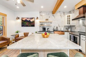 Fridge, microwave, oven, stovetop - New! Lake McDonald Townhome. In Glacier National Park! (West Glacier)