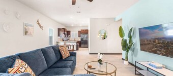 2BR/2BA Coastal Home • King Bed • Smart TVs (A)
