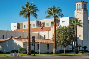 Exterior - Private Mesa Retreat w Pool Near Eastmark & Sports (Mesa)