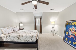 5 bedrooms, desk, iron/ironing board, WiFi