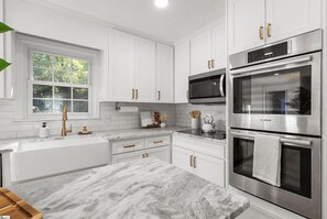 Private kitchen - HUGE Family Home in Greer-Peaceful, Walkable, Fun! (Greer)
