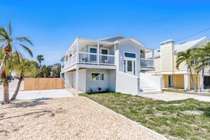 Exterior - Lazy Lizard Beach Retreat | Pool, Putting Green, Walk to Beach, Boat Ramp Across the Street (Indian Rocks Beach)