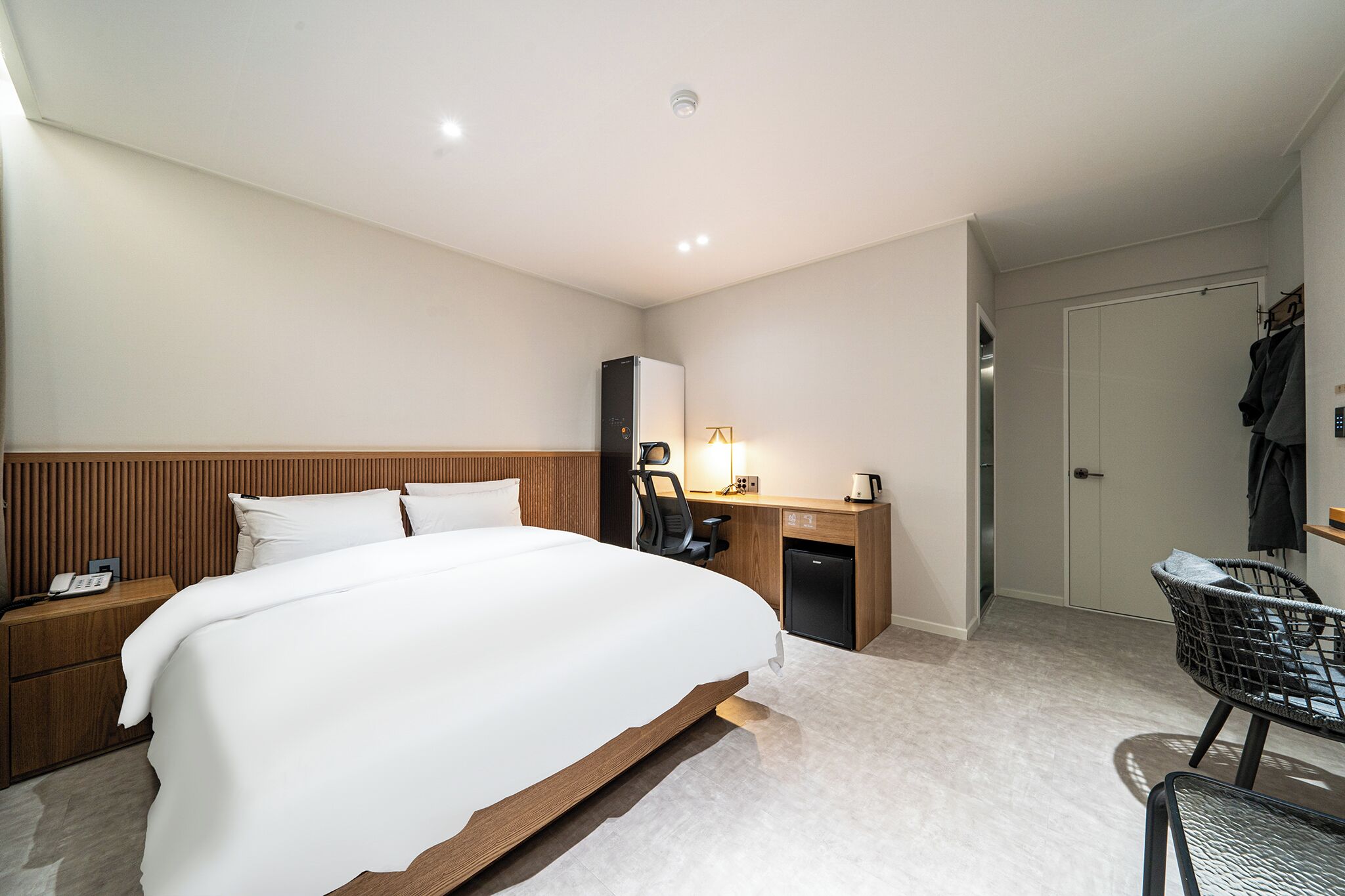 Superior Double Room, Non Smoking, City View | Desk, laptop workspace, free WiFi