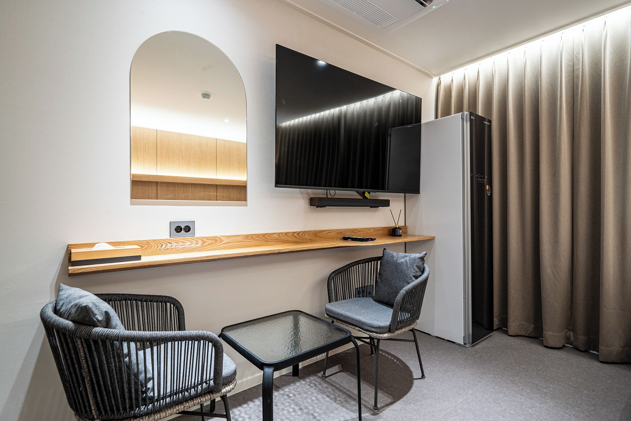 Deluxe Double Room, Non Smoking, City View | Down comforters, desk, laptop workspace, free WiFi