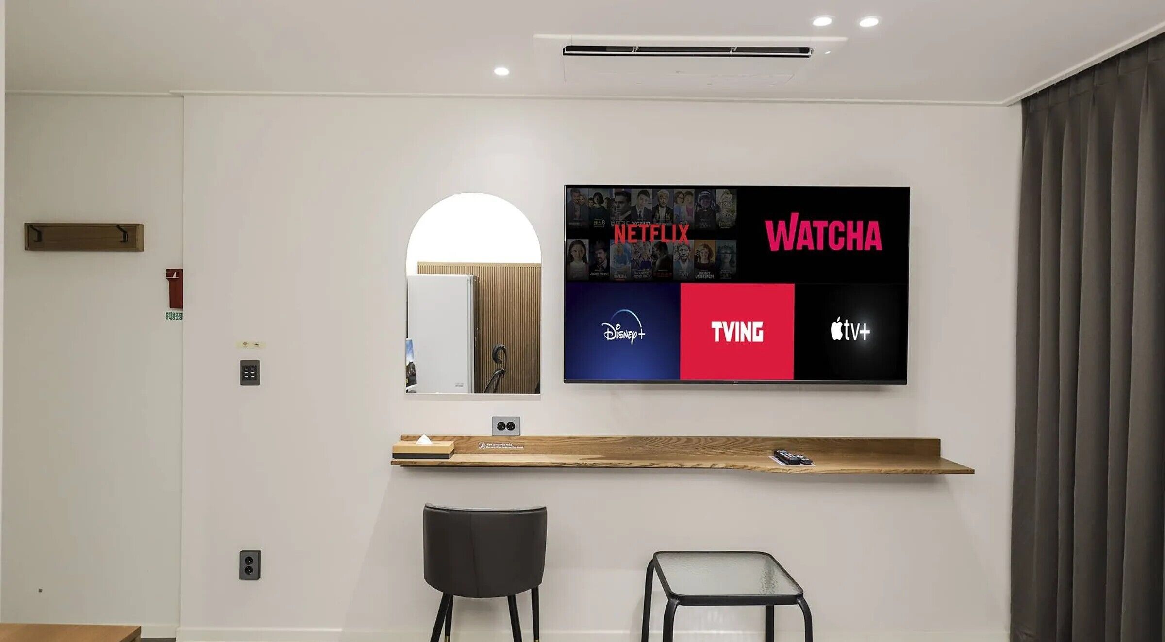 Premium Deluxe | Down comforters, desk, laptop workspace, free WiFi