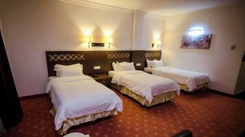 Bar mini, peti besi dalam bilik, meja, ruang kerja komputer riba