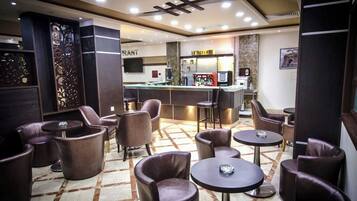 TĂ€gliches inbegriffenes FrĂŒhstĂŒcksbuffet